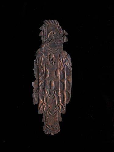 Repoussé plate of bird effigy
