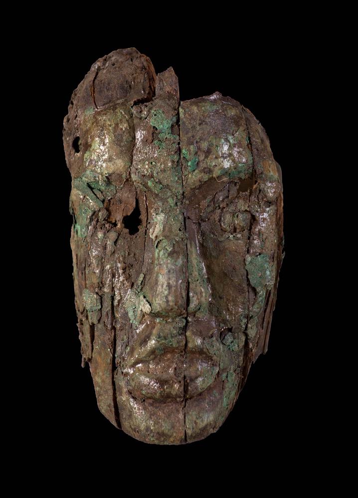 Wooden mask from Spiro
