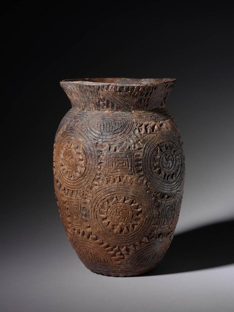 Haley Complicated Incised jar