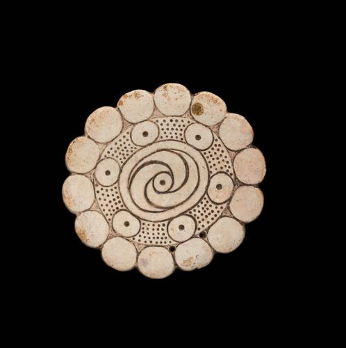 Engraved shell gorget
