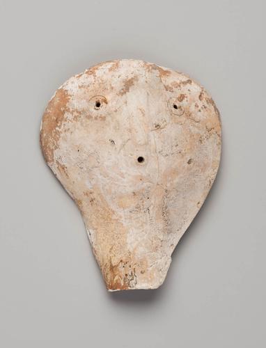 Engraved conch shell of falcon warrior